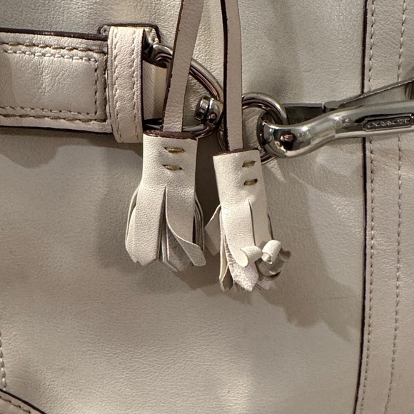 Coach Hamptons Cream Satchel Bag - Picture 6 of 8